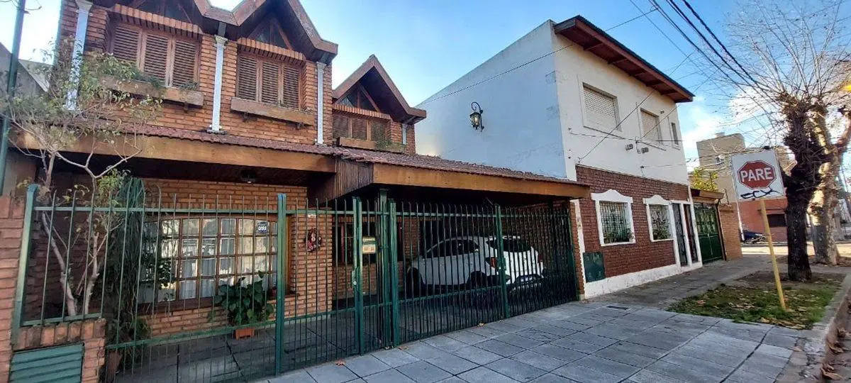 CASA EN VENTA DE 6 AMB EN SAN MARTIN B° SAN ANDRES 5