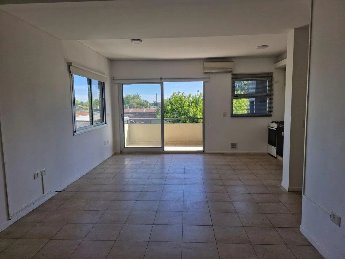 Departamento en Alquiler balcón parrilla Tigre 3
