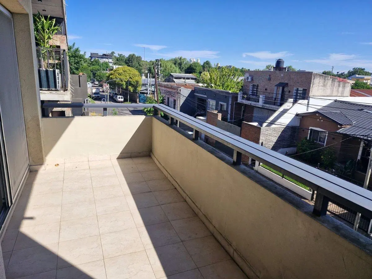 Departamento en Alquiler balcón parrilla Tigre 5