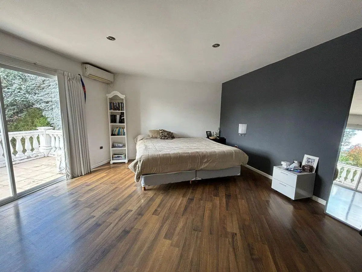 Casa de dos plantas en lote interno 2