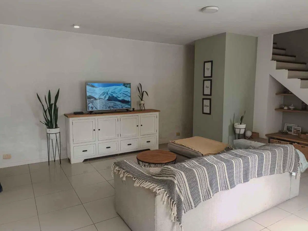 VENTA CASA 5AMB JARDIN - APTO CREDITO- TIGRE 2