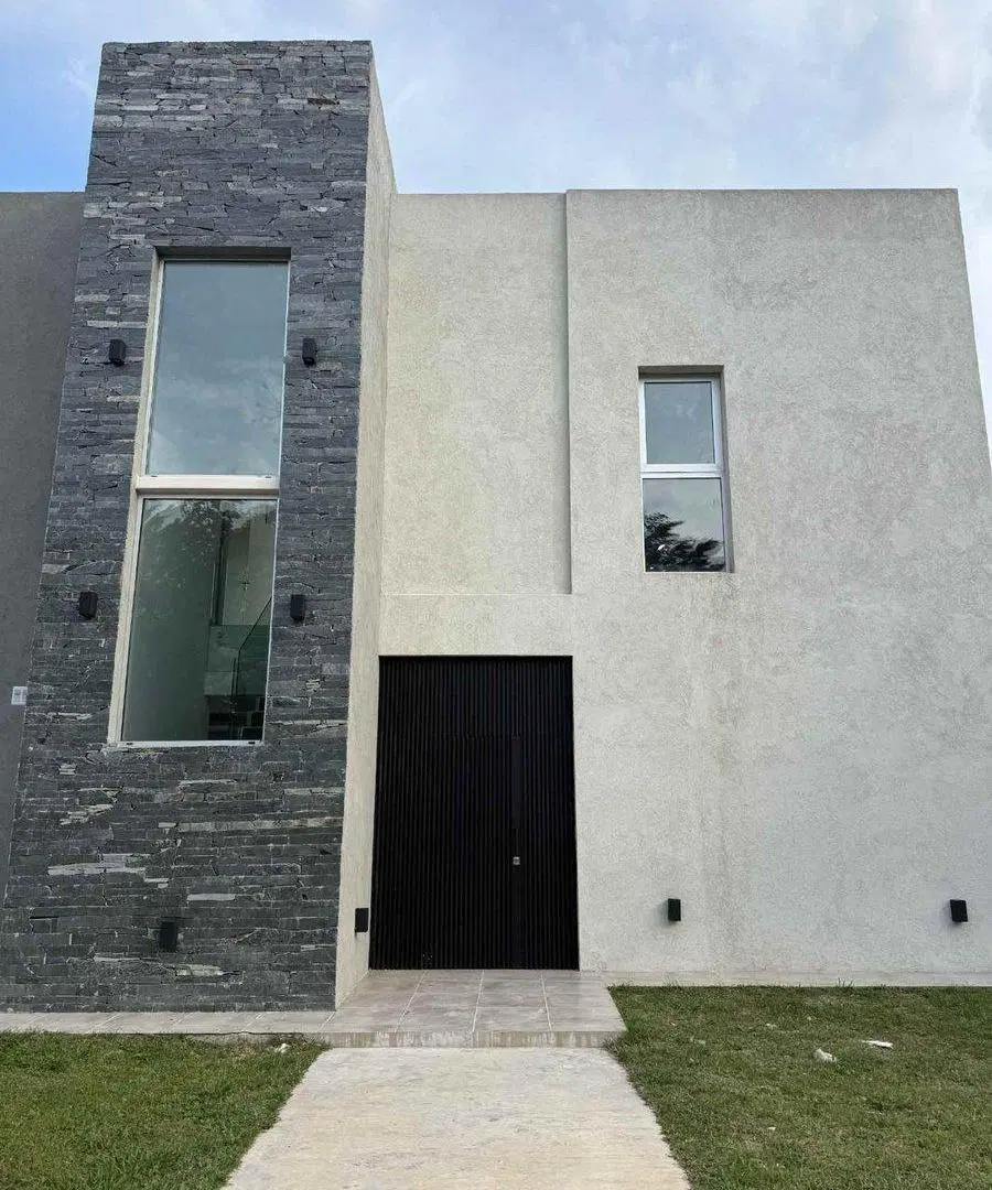 Casa en Venta al rio en Barrio Náutico San Juan 2
