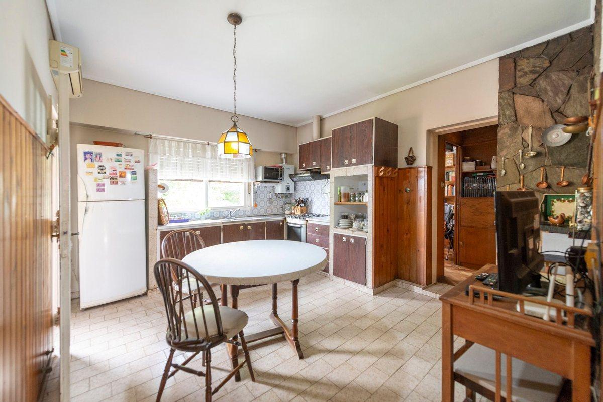 Foto de Casa multifamiliar Venta 7 amb. con jardin-Olivos, imagen 1