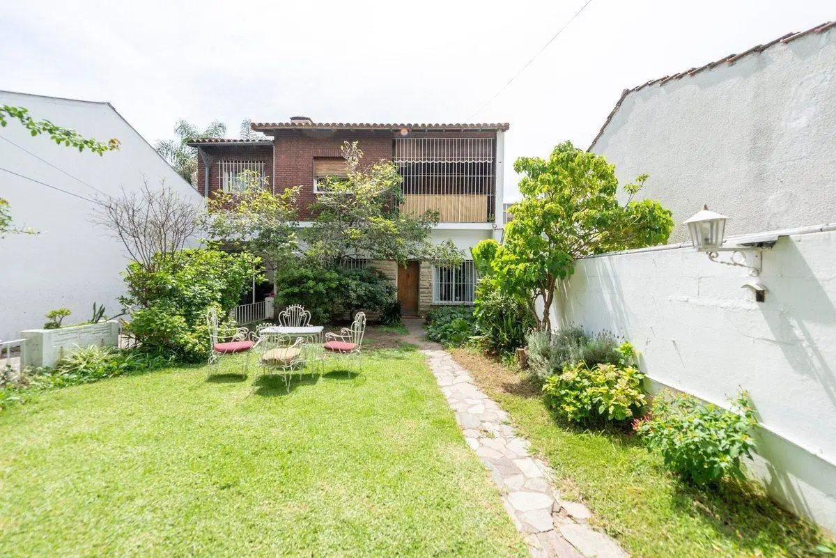 Casa multifamiliar Venta 7 amb. con jardin-Olivos 3