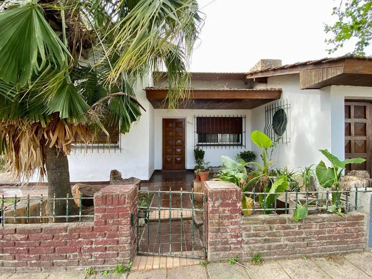 Casa en Venta 4 ambientes en Escobar Centro 2