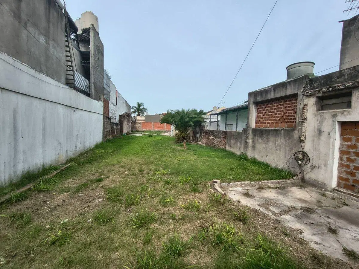 LOTE EN VENTA - MORON 3