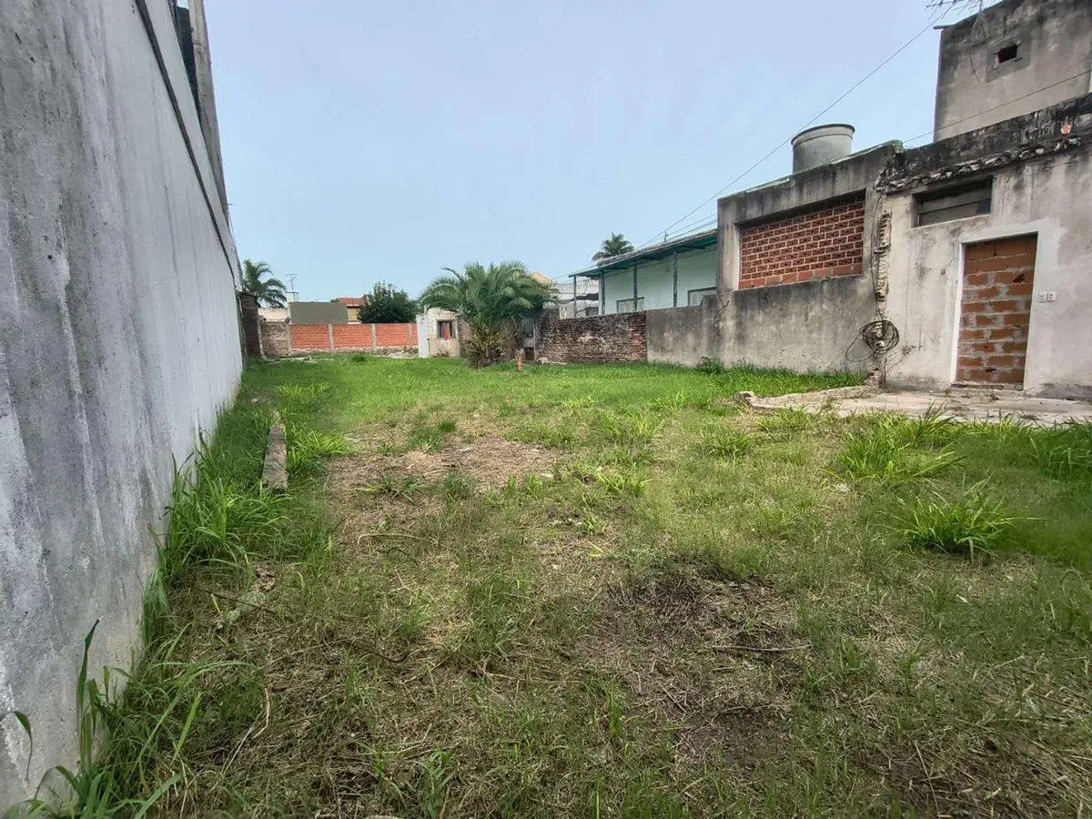 LOTE EN VENTA - MORON 5
