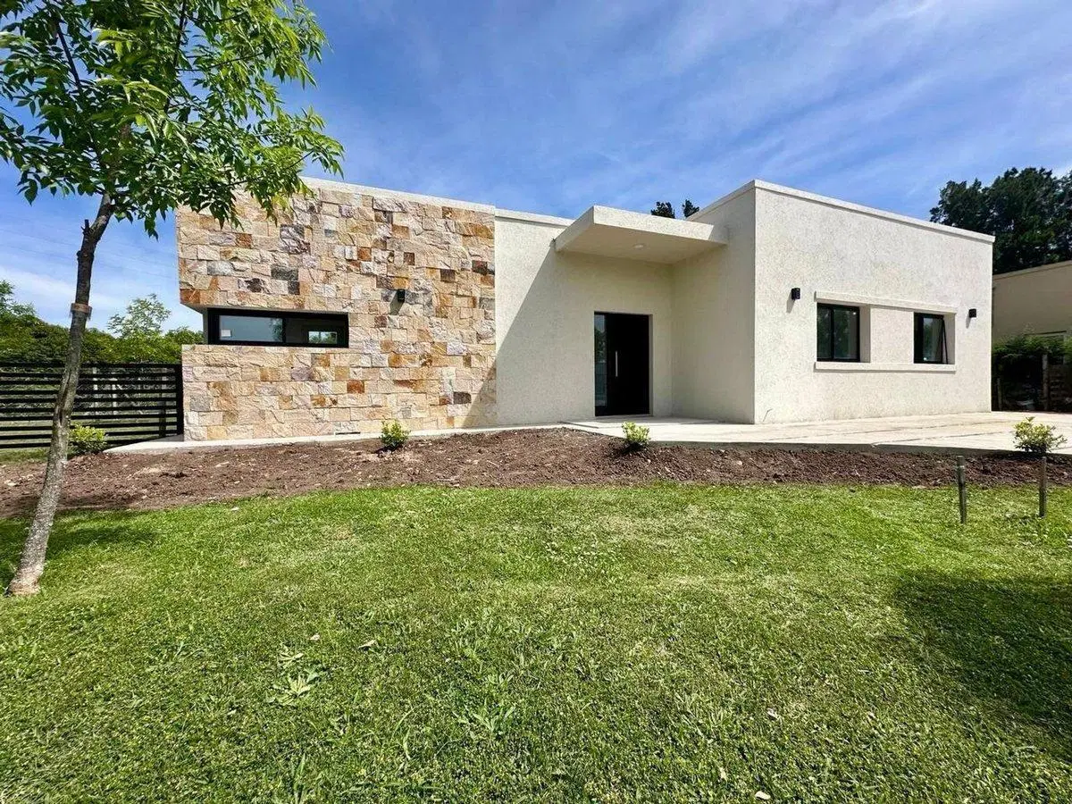 Casa en Venta 4 ambientes en Pilar del Este 4
