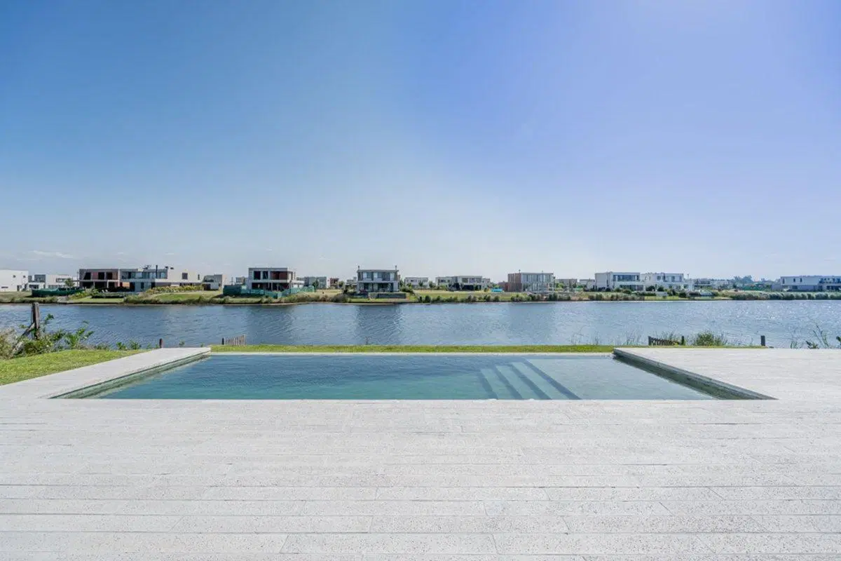 VENTA CASA EN PUERTOS DEL LAGO RIBERA A LA LAGUNA 3