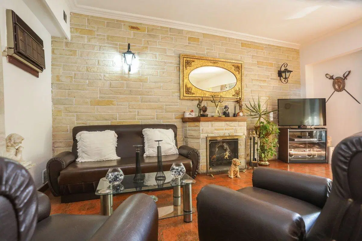 VENTA CASA 5 AMB. 2 GALPONES OFICINA FLORIDA MITRE 5