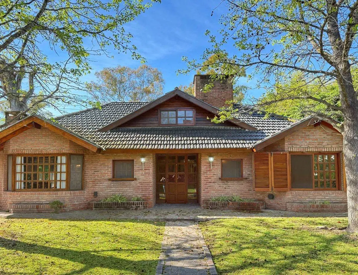 VENTA CASA 5 AMB EN LOS HORNEROS- APTO CREDITO 3