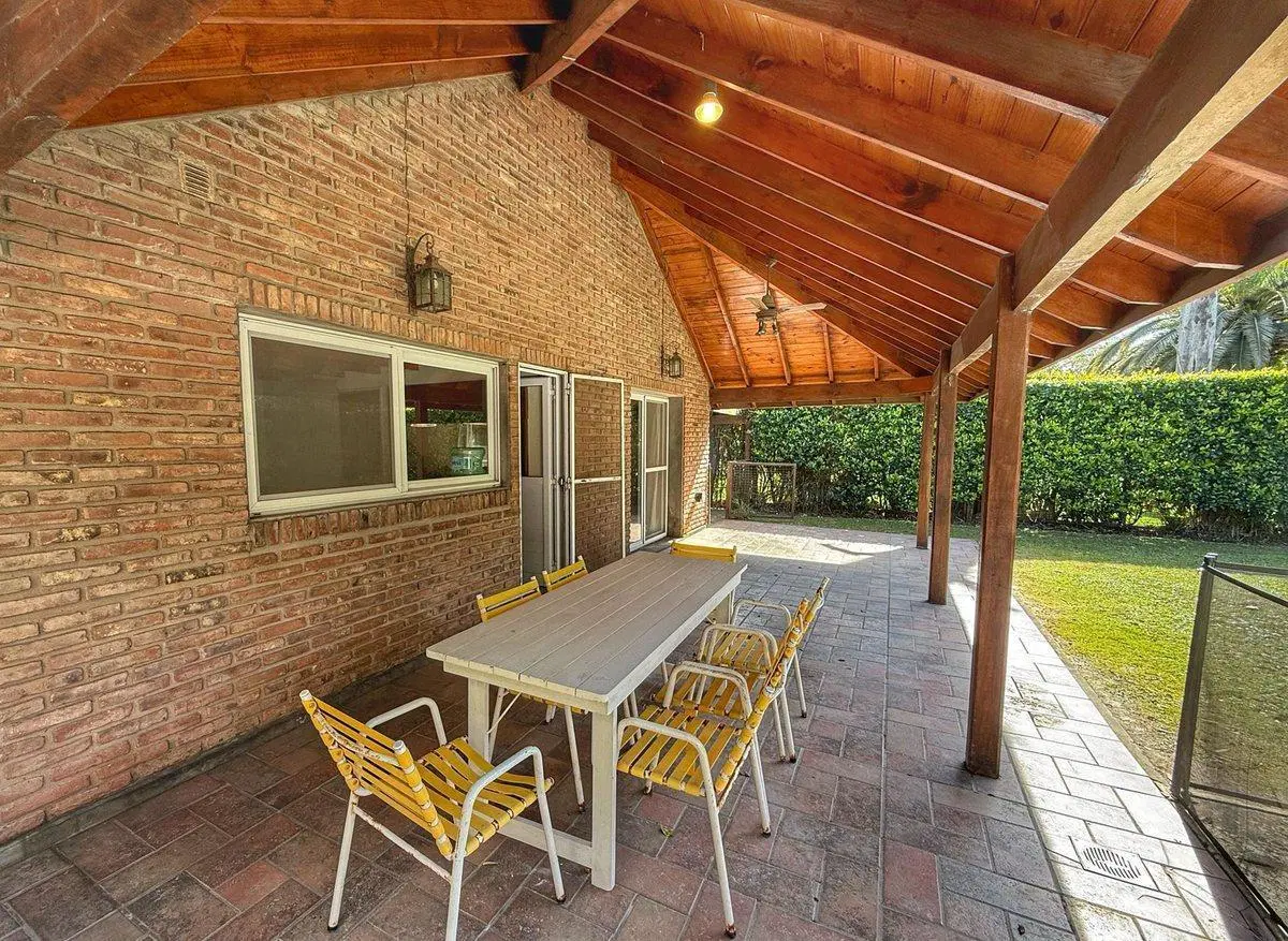 VENTA CASA 5 AMB EN LOS HORNEROS- APTO CREDITO 2