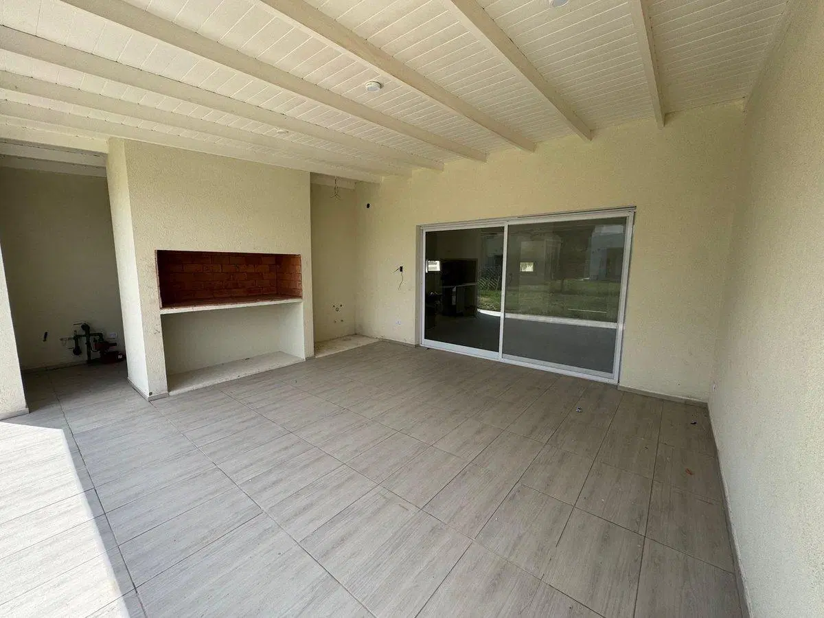 VENTA CASA 4 AMBIENTES EN SAN RAMON PILAR DEL ESTE 8