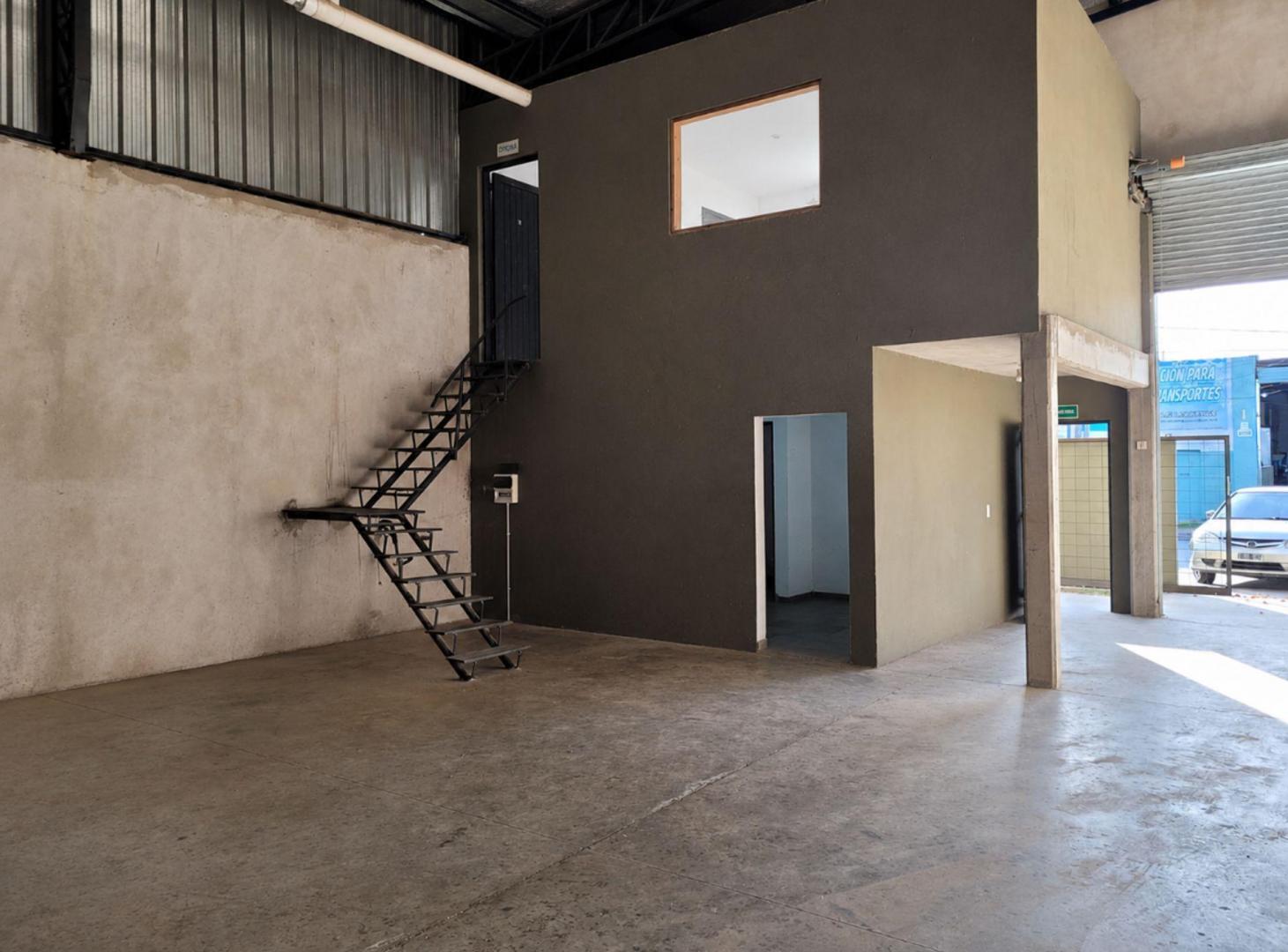 Foto de Galpón en alquiler - Ricardo Rojas zona industrial, imagen 2