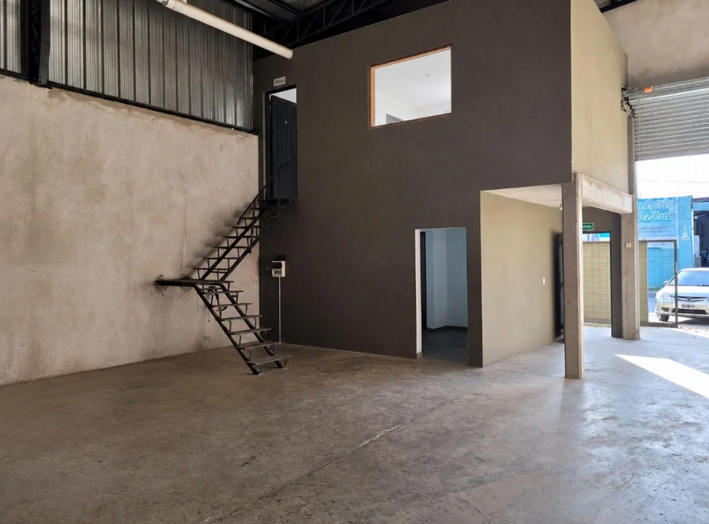 Galpón en alquiler - Ricardo Rojas zona industrial 2