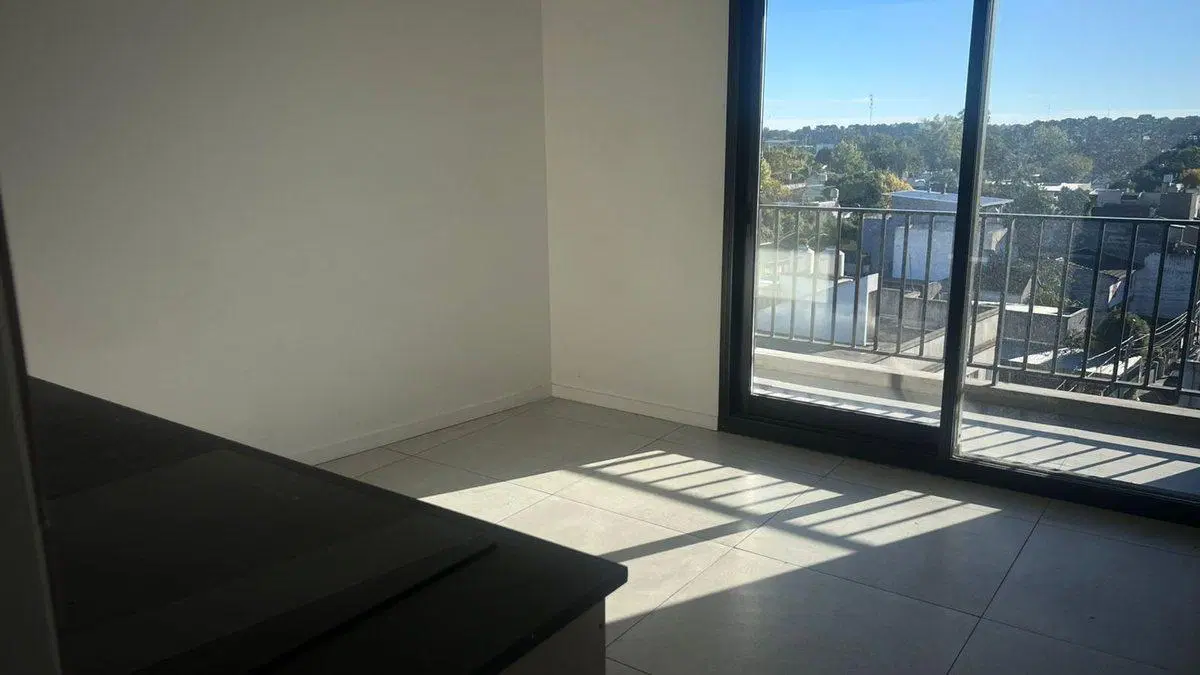 Venta Departamento 2 ambientes con cochera enTigre 8