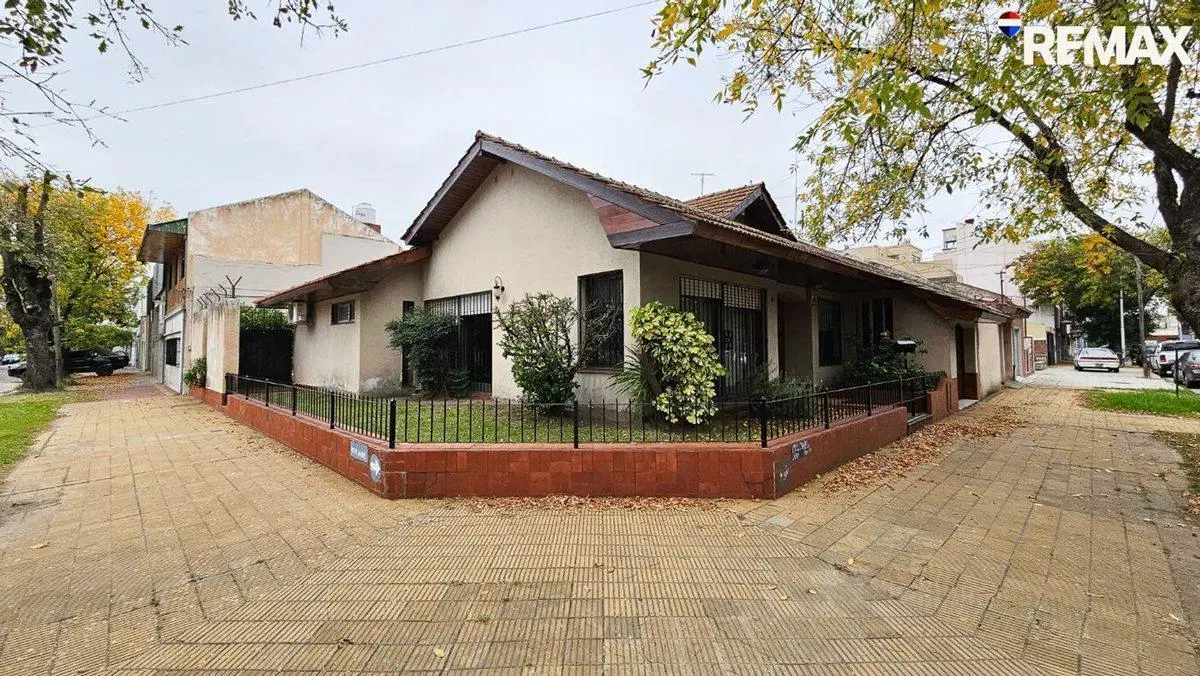 Casa 4amb con pileta y quincho Apto Credito 4