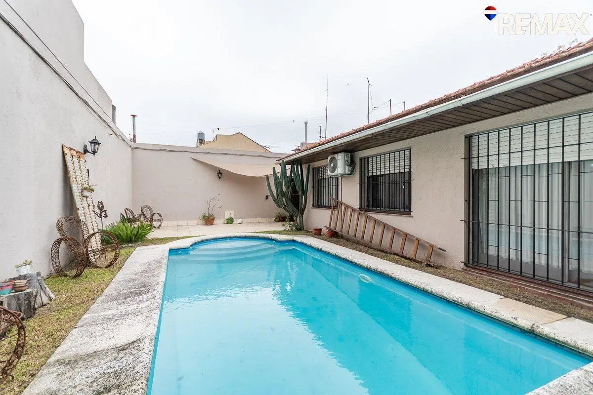 Casa 4amb con pileta y quincho Apto Credito 5