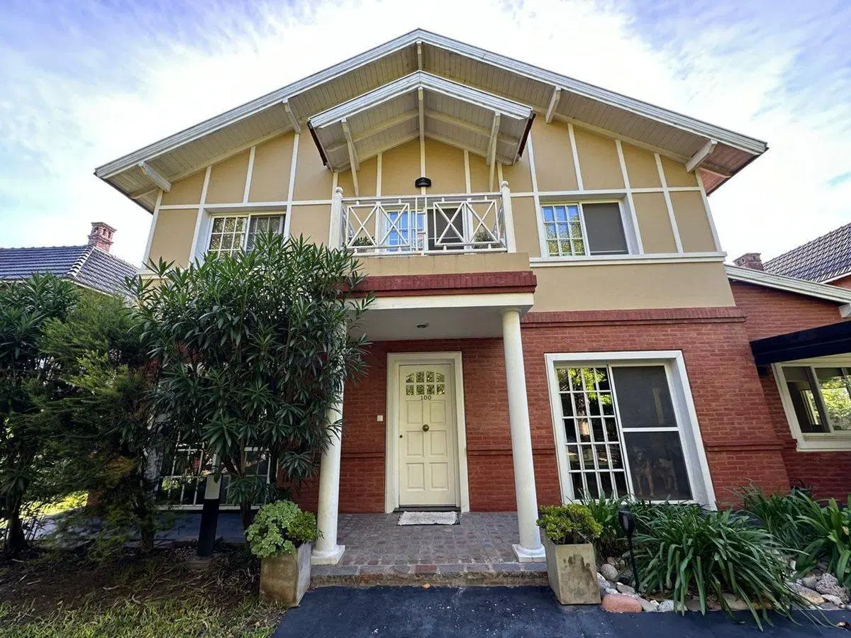 CASA 4 AMB EN VENTA EN SOLAR DEL BOSQUE,CANNING 8
