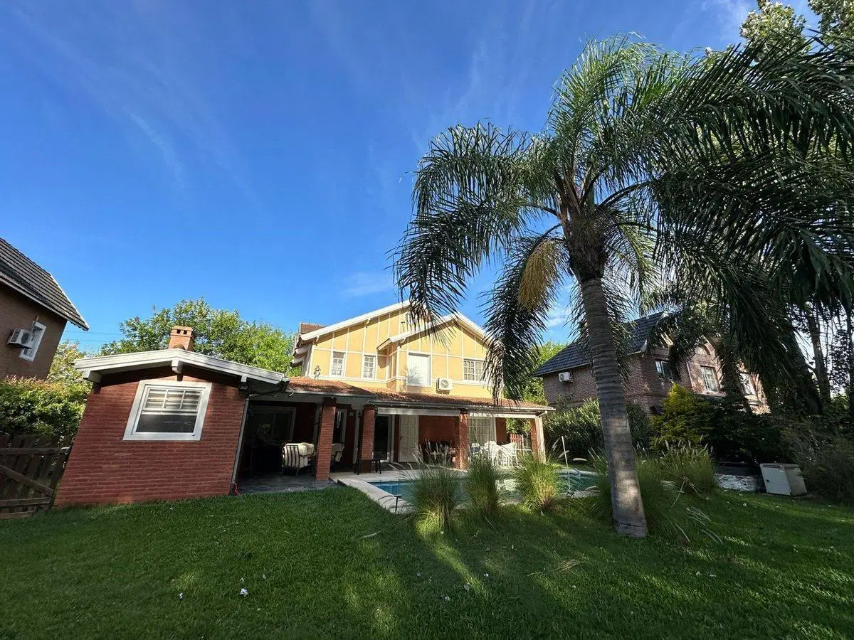 CASA 4 AMB EN VENTA EN SOLAR DEL BOSQUE,CANNING 3