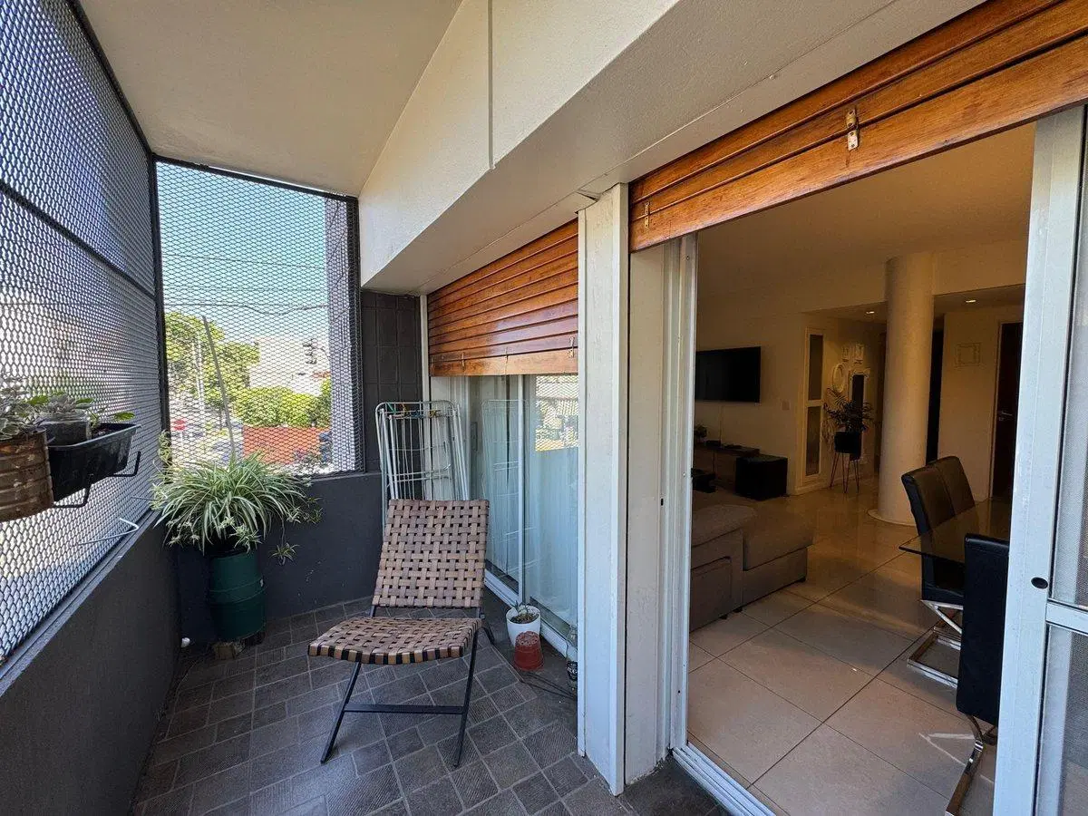 VENTA DEPTO 5 AMBIENTES EN VERSALLES C/COCHERA 4