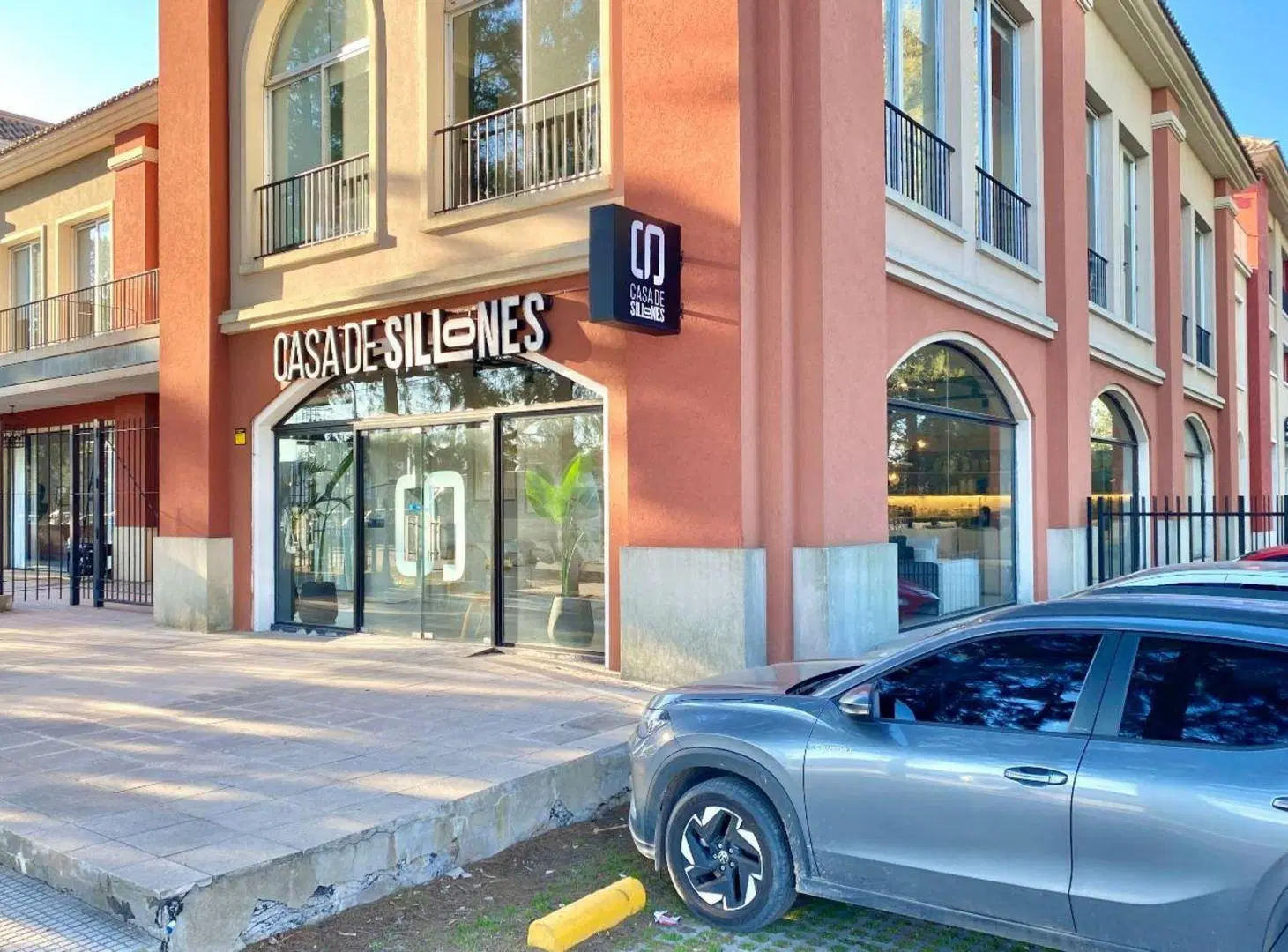 Venta Locales y Depto con Renta en Pueblo Caamaño 4