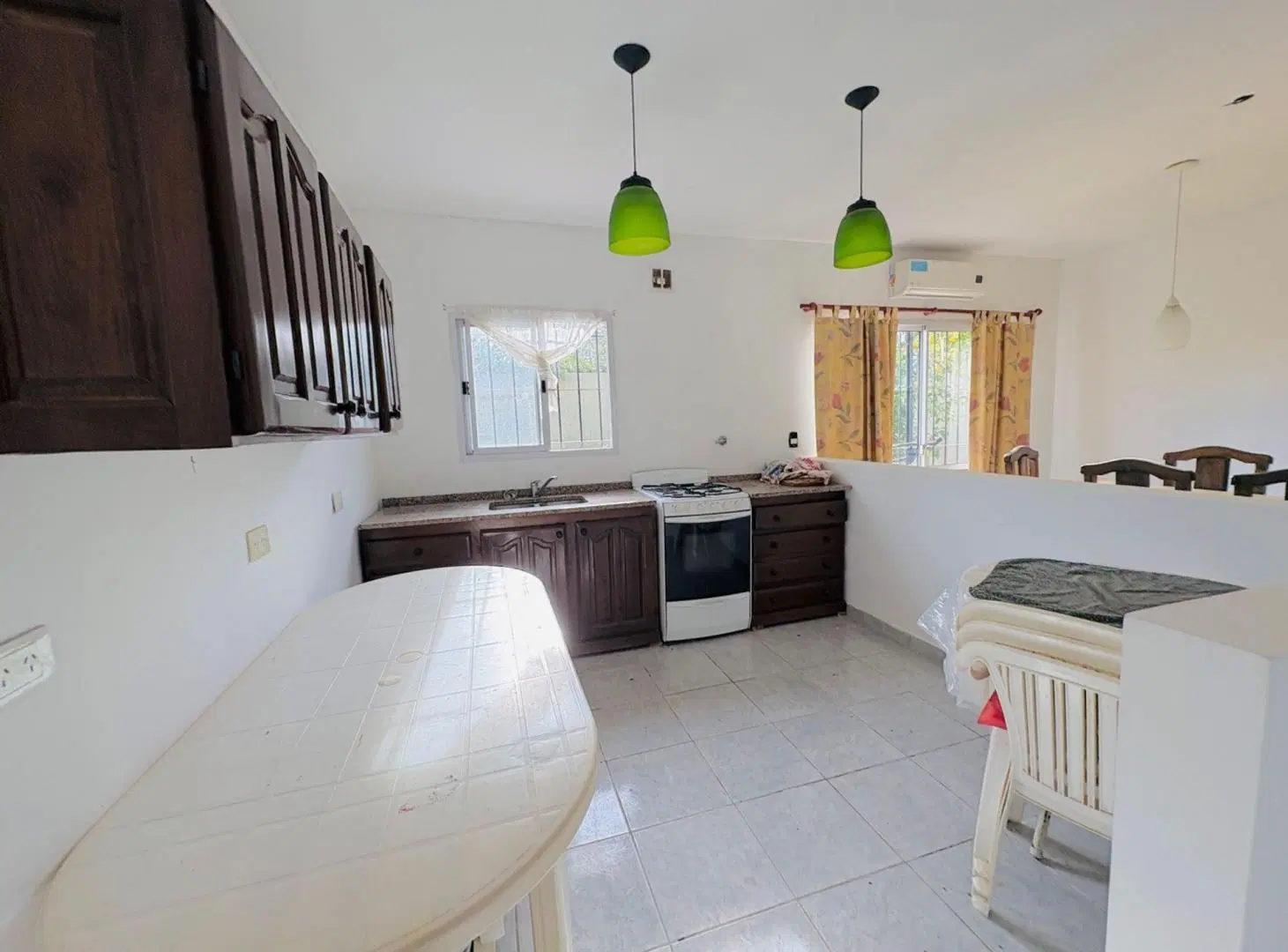 VENTA CASA 3 DORMITORIOS  CON GRAN JARDIN 5