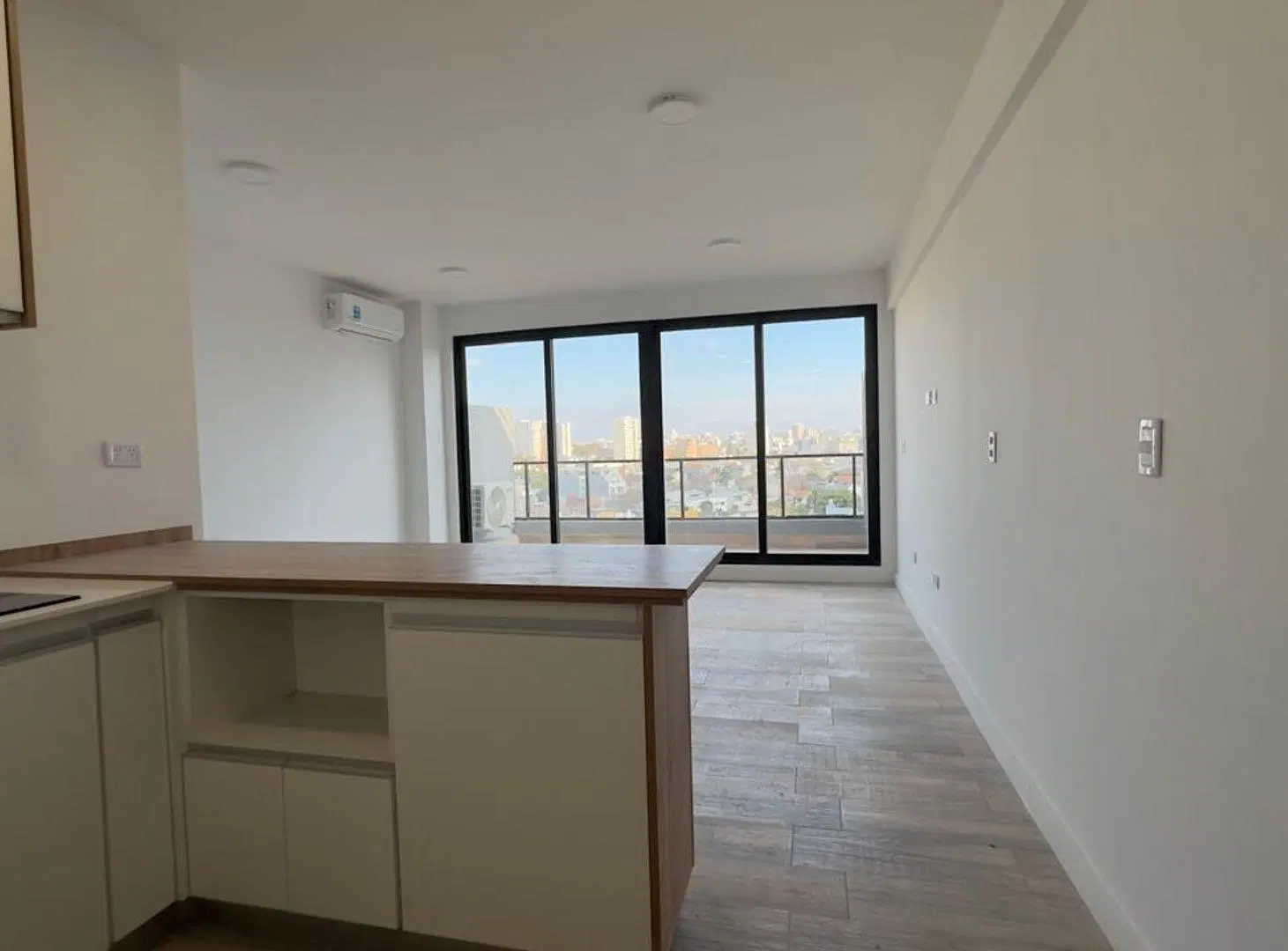 Alquiler Monoambiente  a estrenar en Coghlan 4