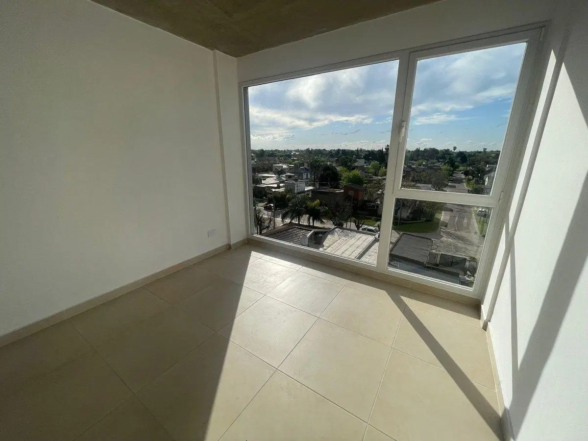 VENTA DEPARAMENTO DOS AMBIENTES ESCOBAR CENTRO 8