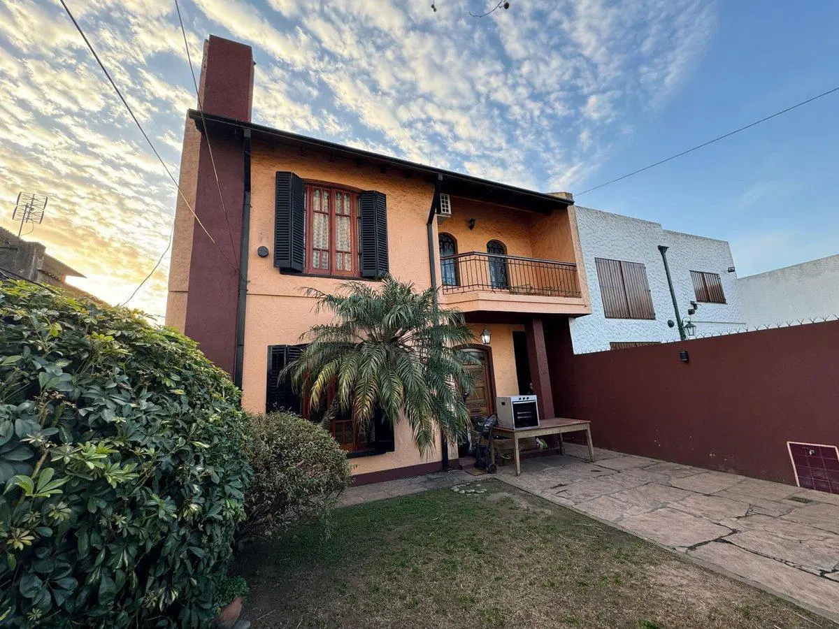 venta de casa en Temperley de 5 ambientes 4