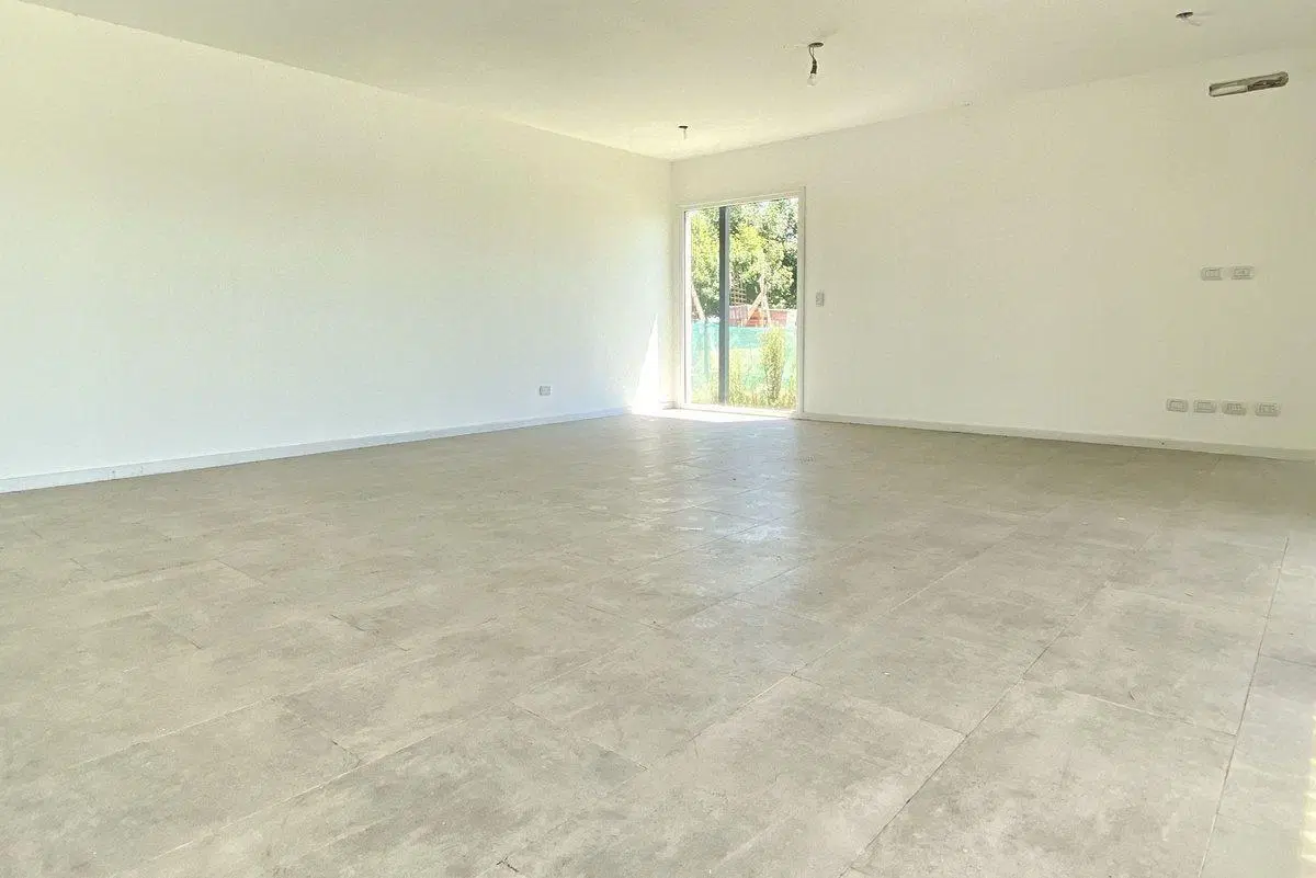 Venta Casa Estrenar Laguna y Pileta Cantón Islas 3
