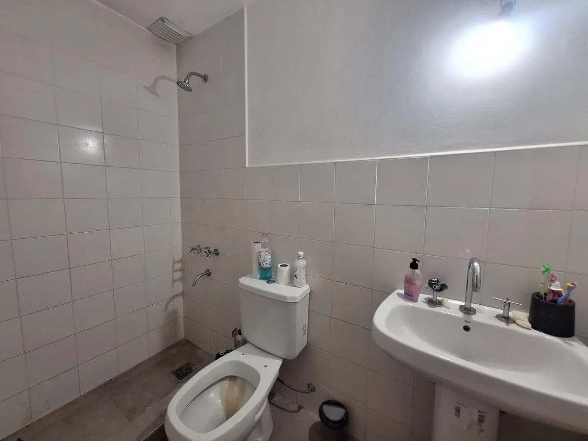 DEPARTAMENTO DE 2 AMBIENTES EN VENTA EN MORENO 4