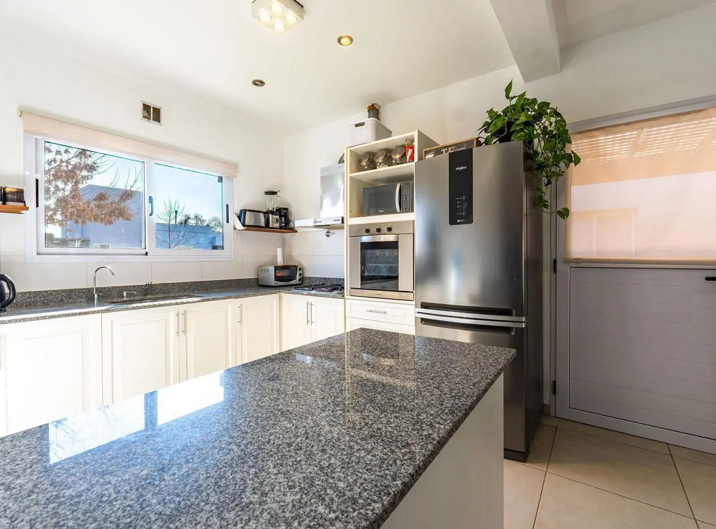 VENTA CASA 4 AMBIENTES LOTE CENTRAL PILAR DEL ESTE 4