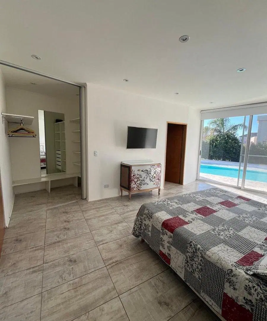 ALQUILER CASA 6 AMBIENTES HARAS SANTA MARIA 3