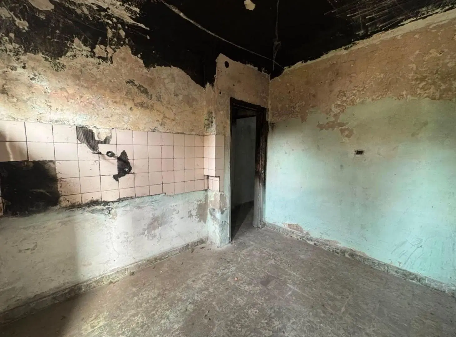 CASA EN VENTA EN MATHEU A REFACCIONAR 2