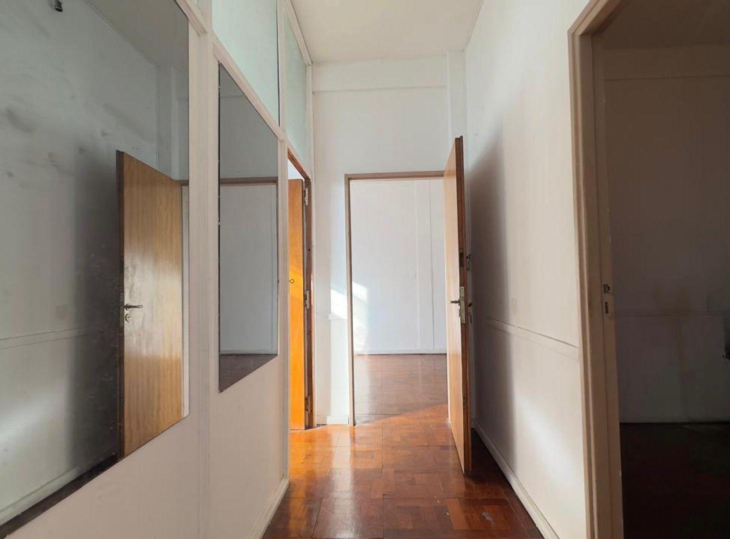 Foto de OFICINA/ESTUDIO EN VENTA, A REFECCIONAR., imagen 4