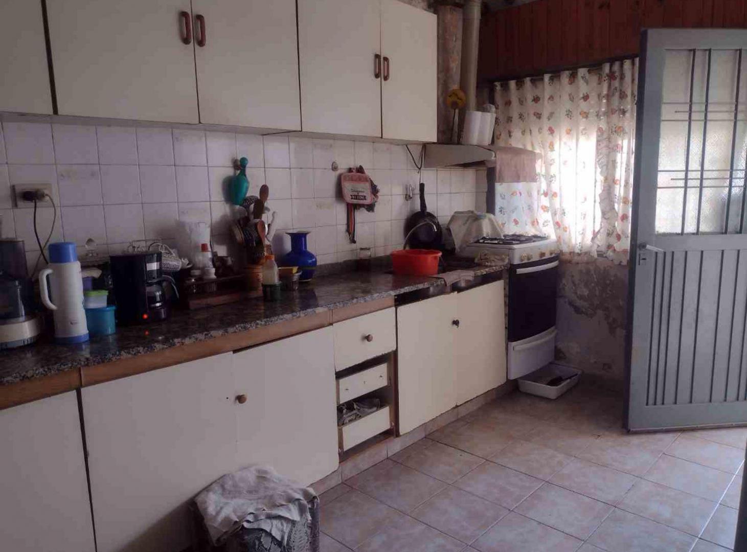 Foto de Casa de 5 ambientes venta en Escobar con cochera, imagen 2