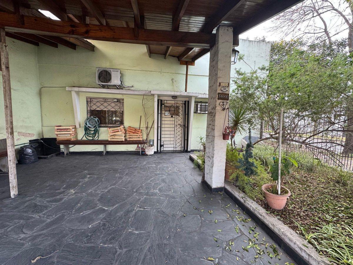 Foto de Venta de casa 3 ambientes en Jose Leon Suarez, imagen 2
