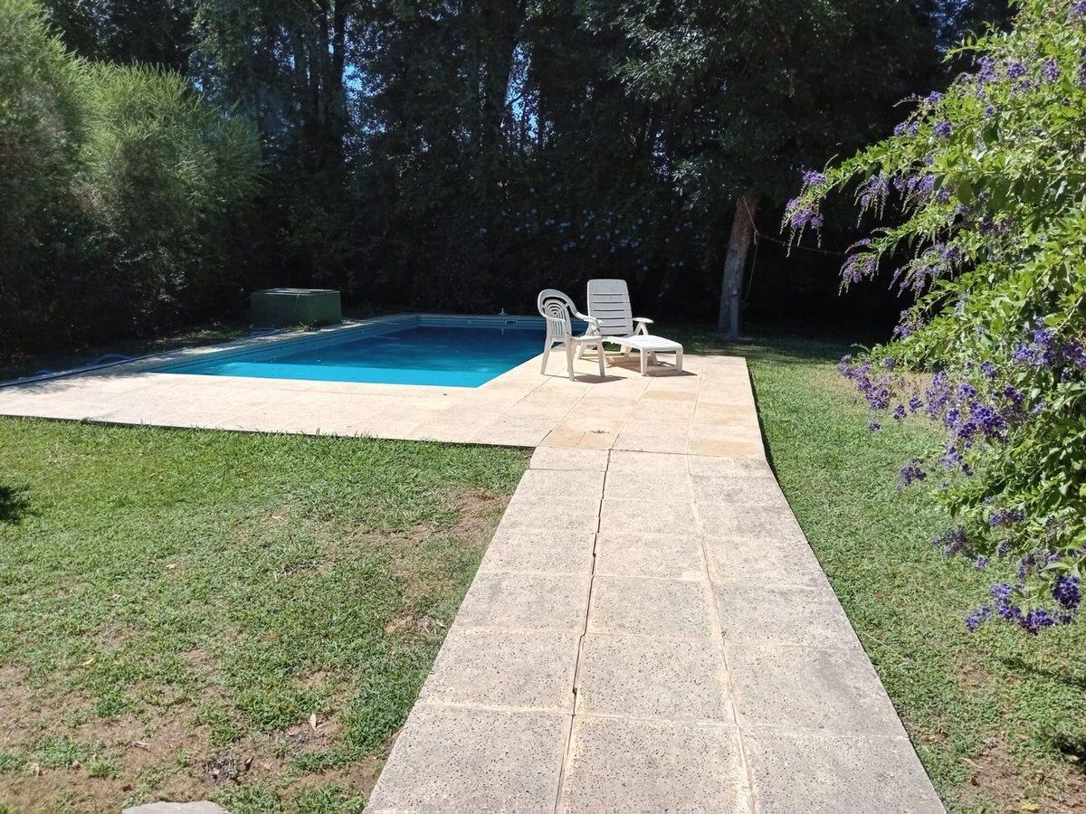 Foto de Venta Casa 4 amb Pileta Barrio La Arboleda Garin, imagen 5