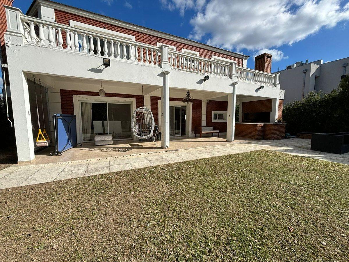 Foto de Casa de dos plantas en lote interno, imagen 5
