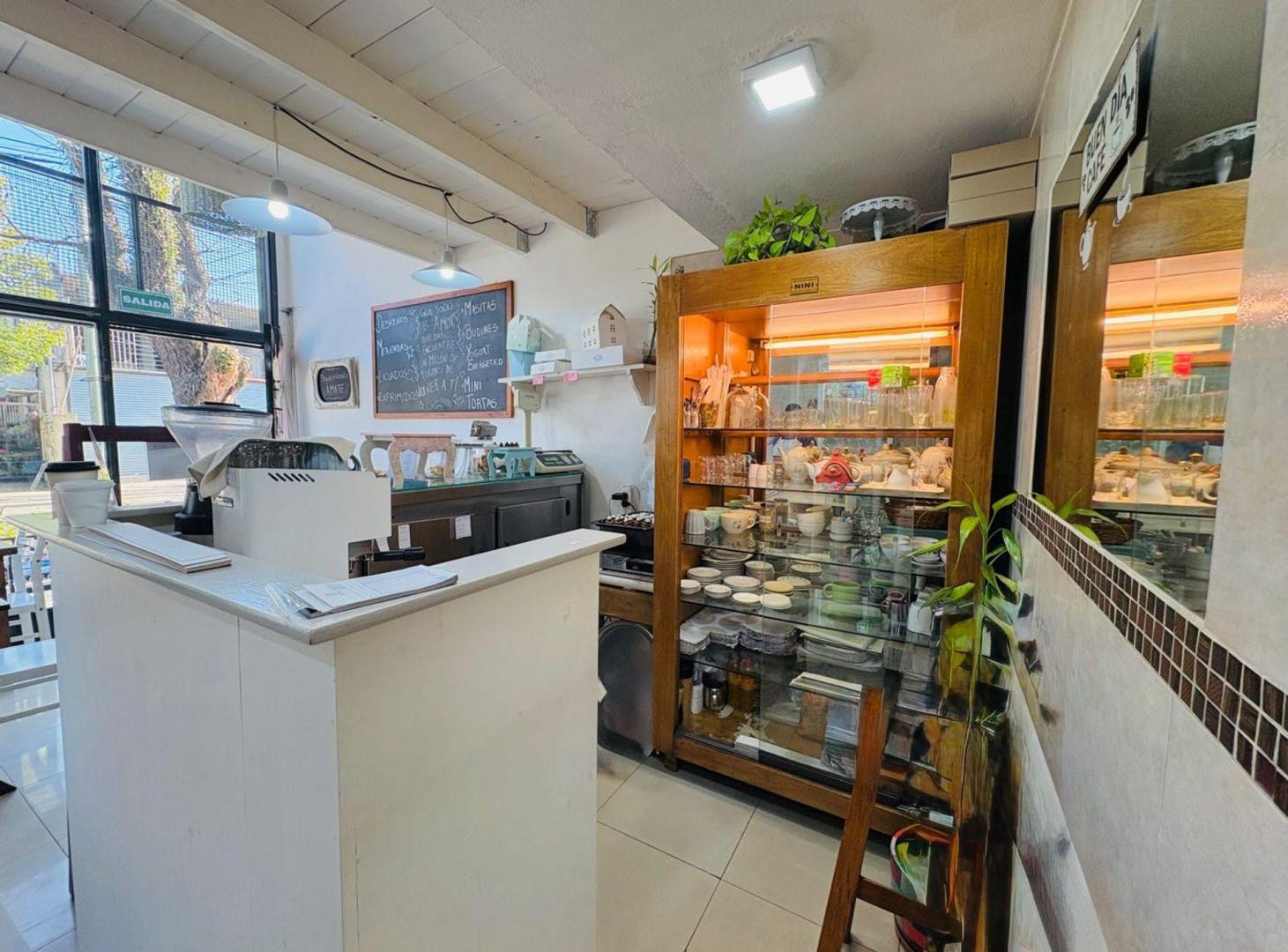 Foto de ALQUILER LOCAL COMERCIAL CON COCHERA, imagen 2
