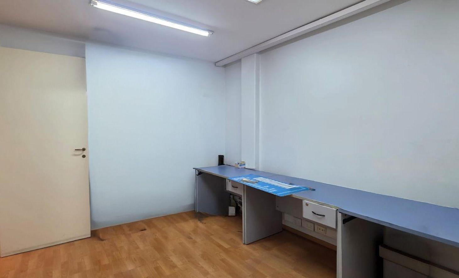 Foto de LOCAL EN VENTA SOBRE AV. CORDOBA CABA, imagen 3