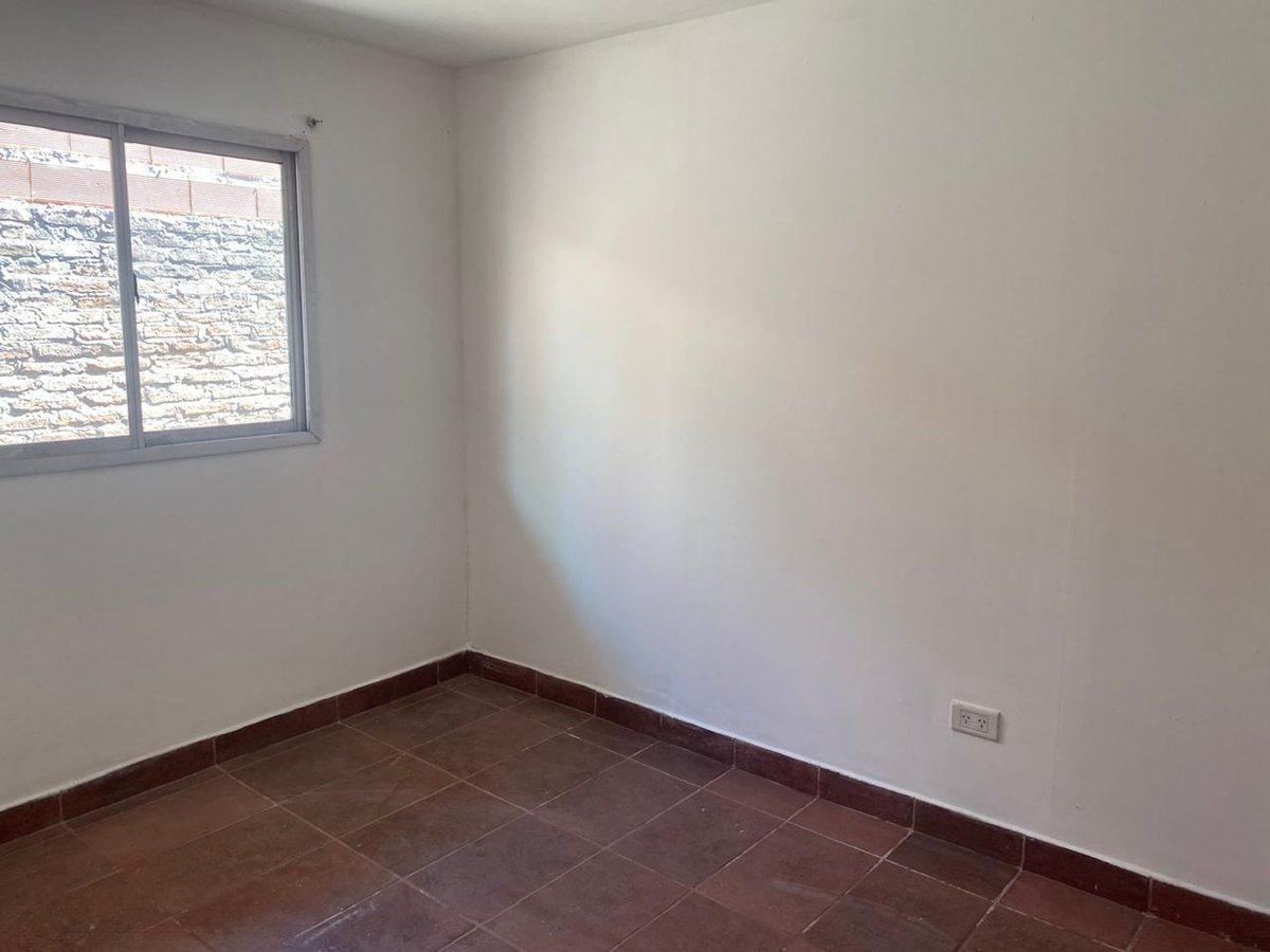 Foto de VENTA DE SEIS CASAS EN LOMAS DE ZAMORA INVERSION, imagen 3