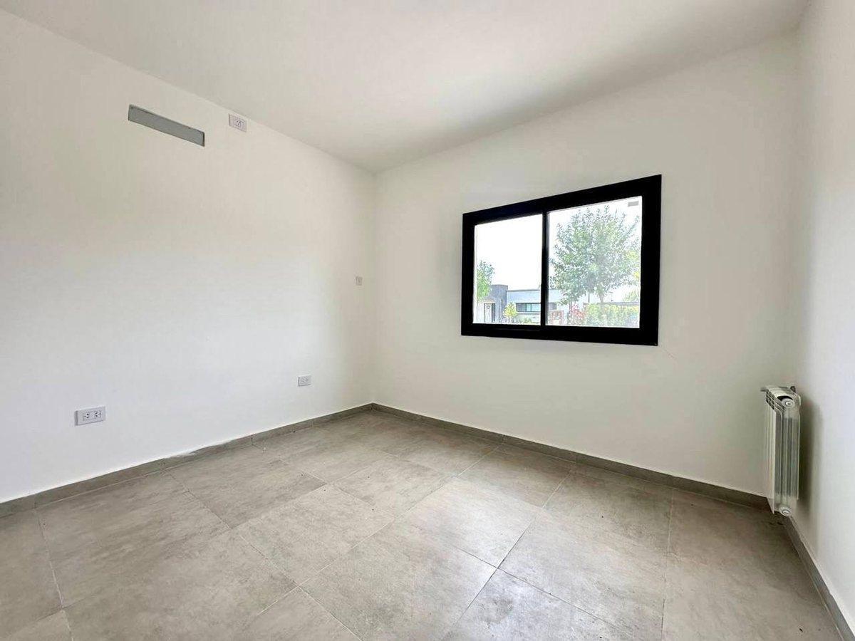 Foto de Casa en Venta 4 ambientes en Pilar del Este, imagen 3