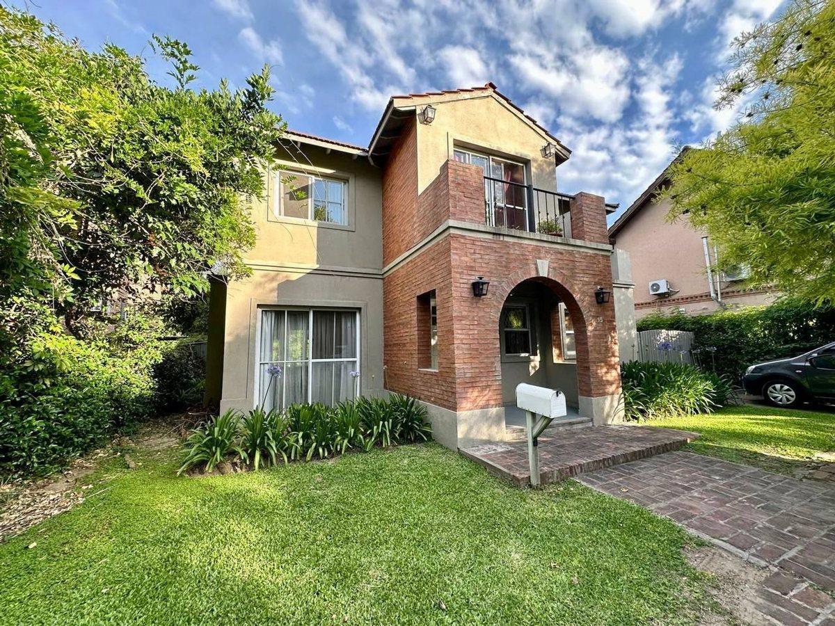 Foto de Casa en Venta 4 amb Barrio Los Angeles Village, imagen 1