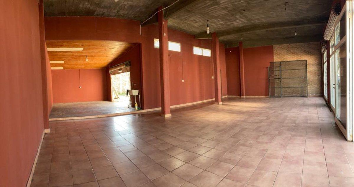 Foto de VENTA LOCAL EN PILAR IDEAL DESARROLLO INMOBILIARIO, imagen 4