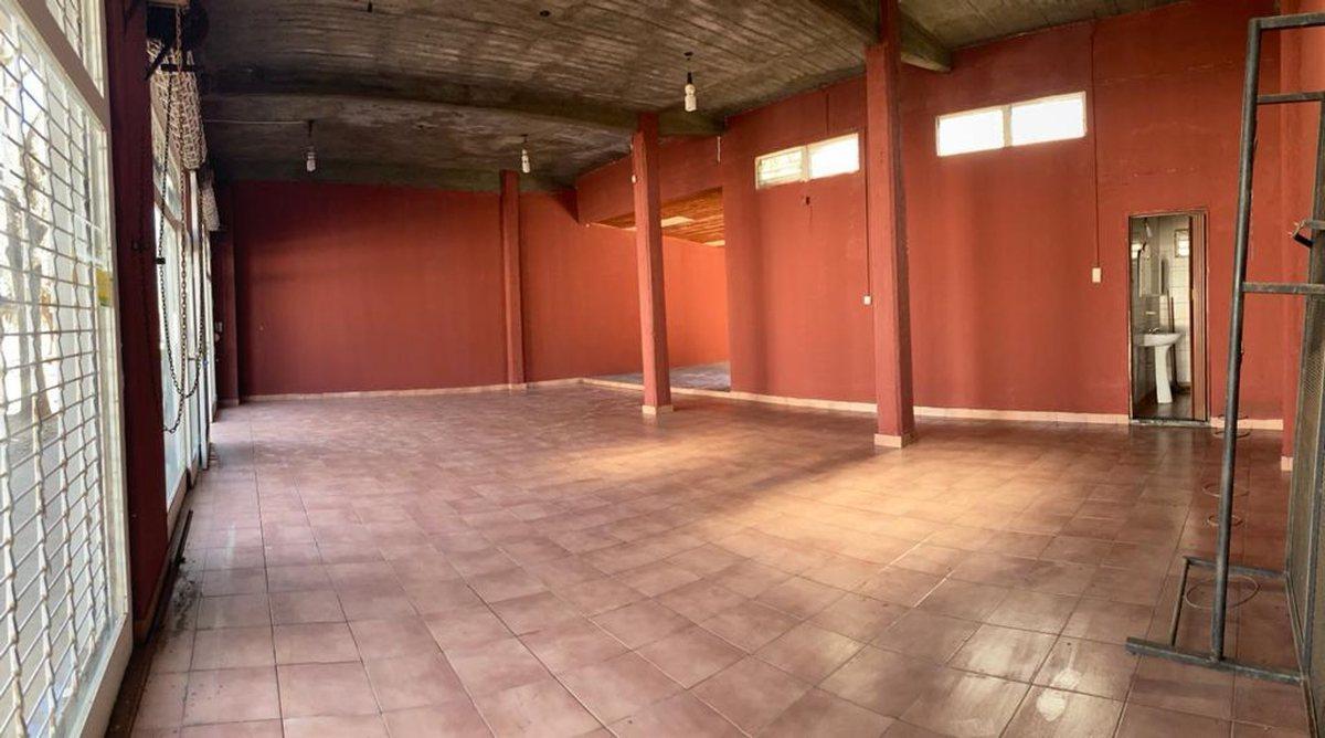 Foto de VENTA LOCAL EN PILAR IDEAL DESARROLLO INMOBILIARIO, imagen 2