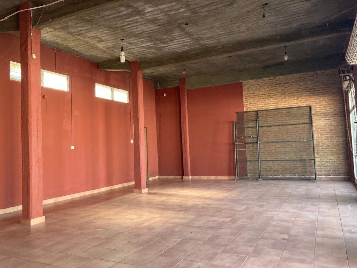 Foto de VENTA LOCAL EN PILAR IDEAL DESARROLLO INMOBILIARIO, imagen 1