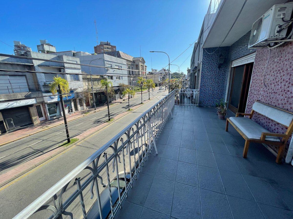 Foto de VENTA LOCAL (420M2) EN TIGRE CENTRO AV CAZON, imagen 4