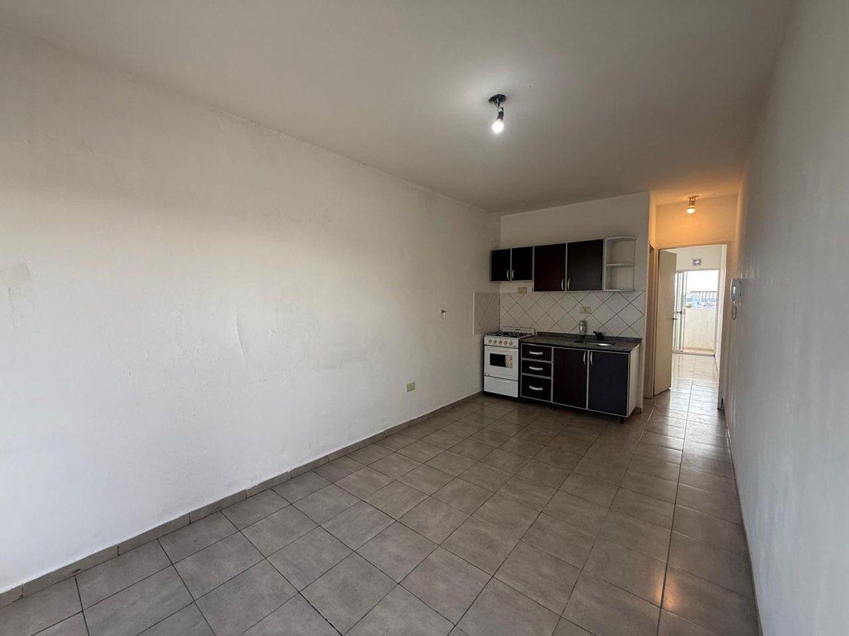 Foto de VENTA DEPARTAMENTO 2 AMBIENTES EN RAMOS MEJIA, imagen 3